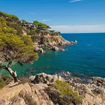 Fantastic 3 Bedroom Apartment, 300m To The Sea Daire