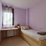 Daire Fantastic 3 Bedroom Apartment, 300m To The Sea *