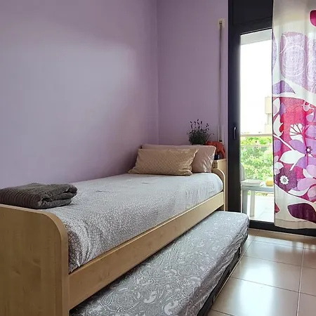 Апартаменти Fantastic 3 Bedroom Apartment, 300m To The Sea