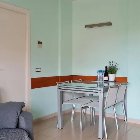 Fantastic 3 Bedroom Apartment, 300m To The Sea Appartement *