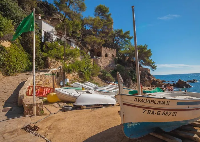 Fantastic 3 Bedroom Apartment, 300m To The Sea Apartman Lloret de Mar