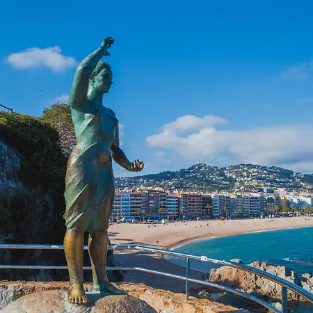 Fantastic 3 Bedroom Apartment, 300m To The Sea * Lloret de Mar