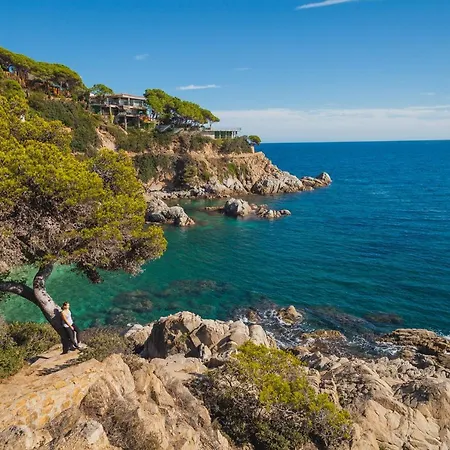 Fantastic 3 Bedroom Apartment, 300m To The Sea アパート