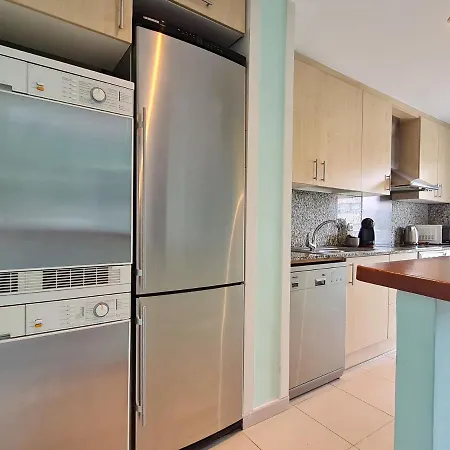 アパート Fantastic 3 Bedroom Apartment, 300m To The Sea